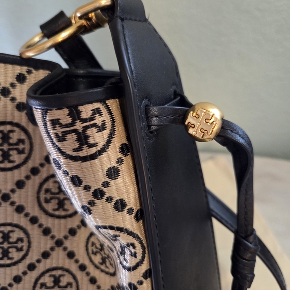 $598 Tory Burch T Monogram Bell Bag Black/Tan - Picture 5 of 9